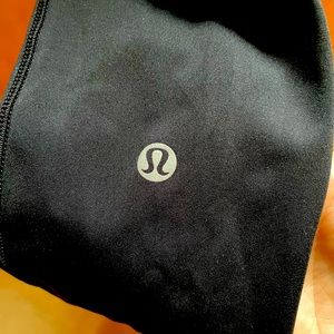 Lululemon black fast & free size 6